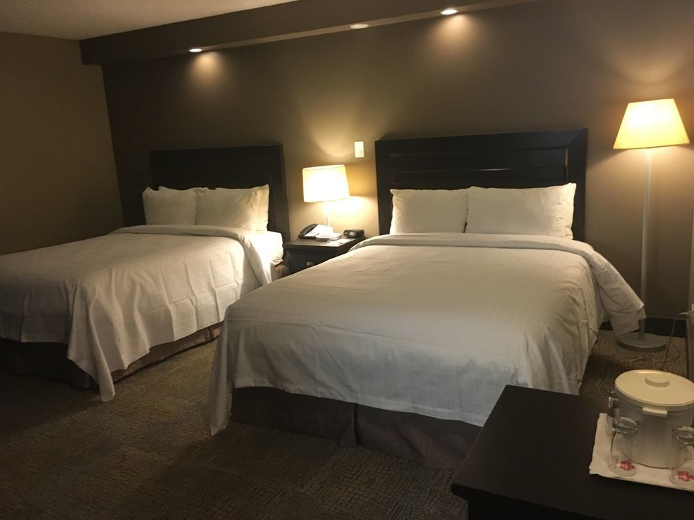 Express By Canad Inns Winnipeg Bagian luar foto